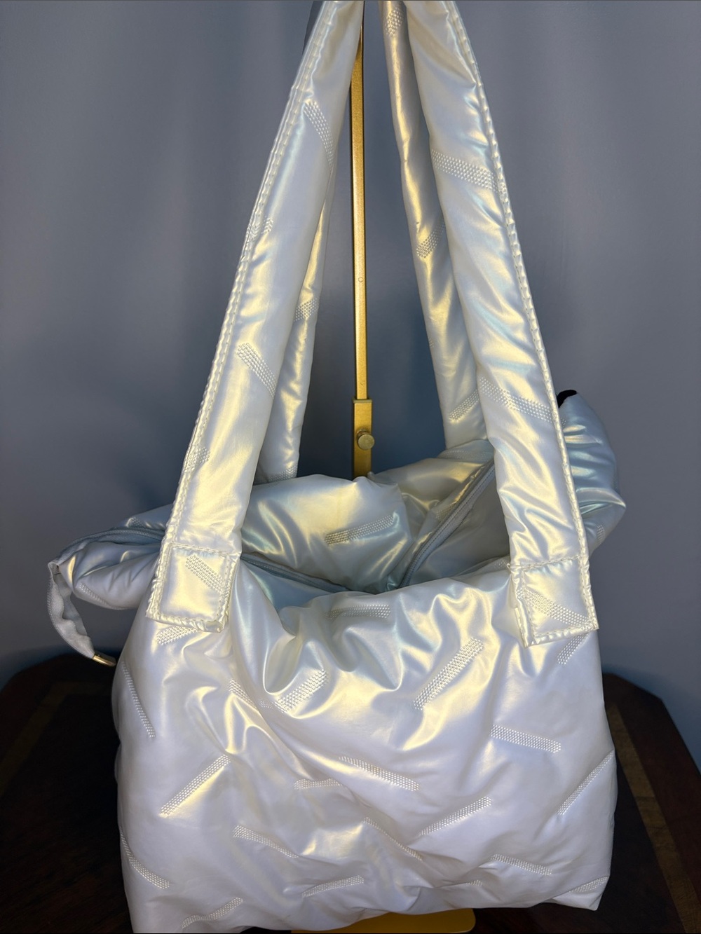 Iridescent White Puffer Tote Bag - Stylish Everyday Carry